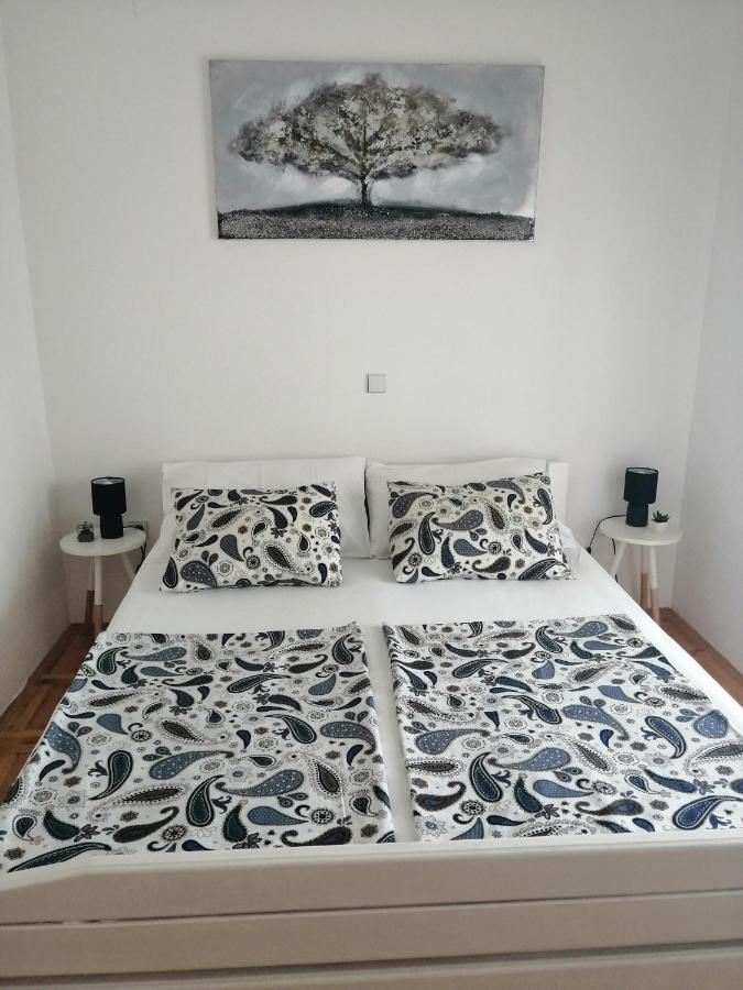Apartamento Deny Žaborić Exterior foto